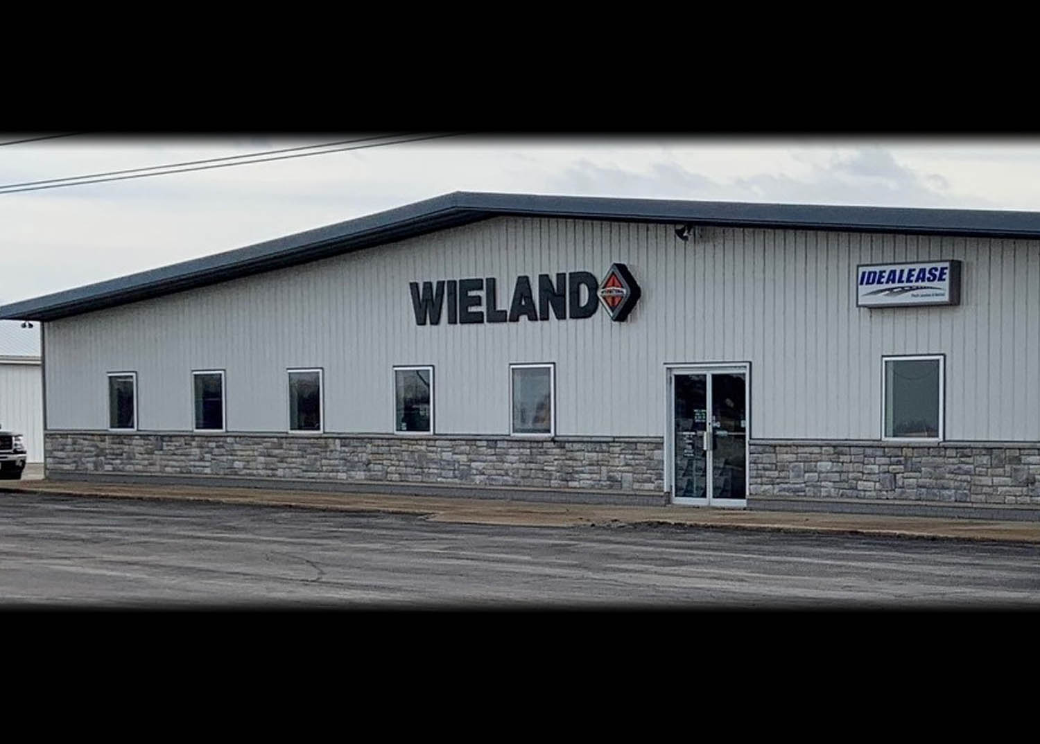 Team Wieland Truck & Trailer Dealership Photo in Bay City, MI